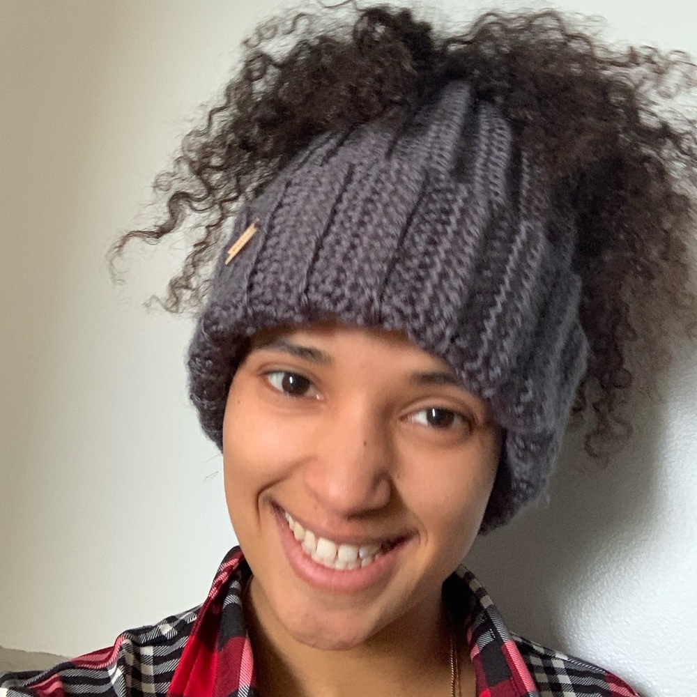 Meet your Posher, Emmanuelle